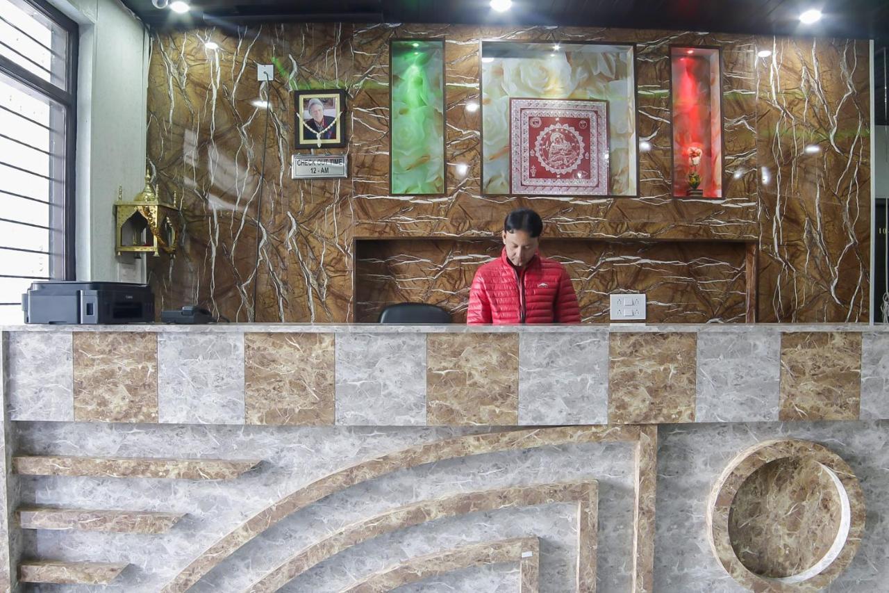 Oyo 30488 Satkar Hotel Pithoragarh Ngoại thất bức ảnh