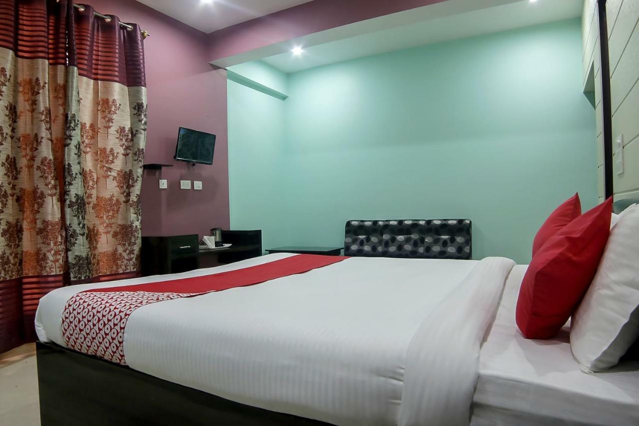 Oyo 30488 Satkar Hotel Pithoragarh Ngoại thất bức ảnh
