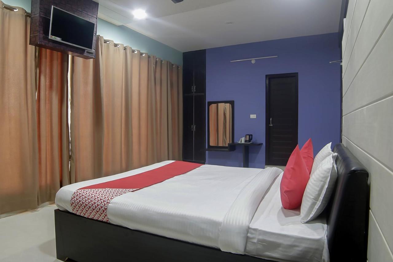 Oyo 30488 Satkar Hotel Pithoragarh Ngoại thất bức ảnh